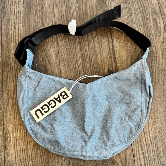 BAGGU Blue Crossbody Bag - Picture 2 of 5